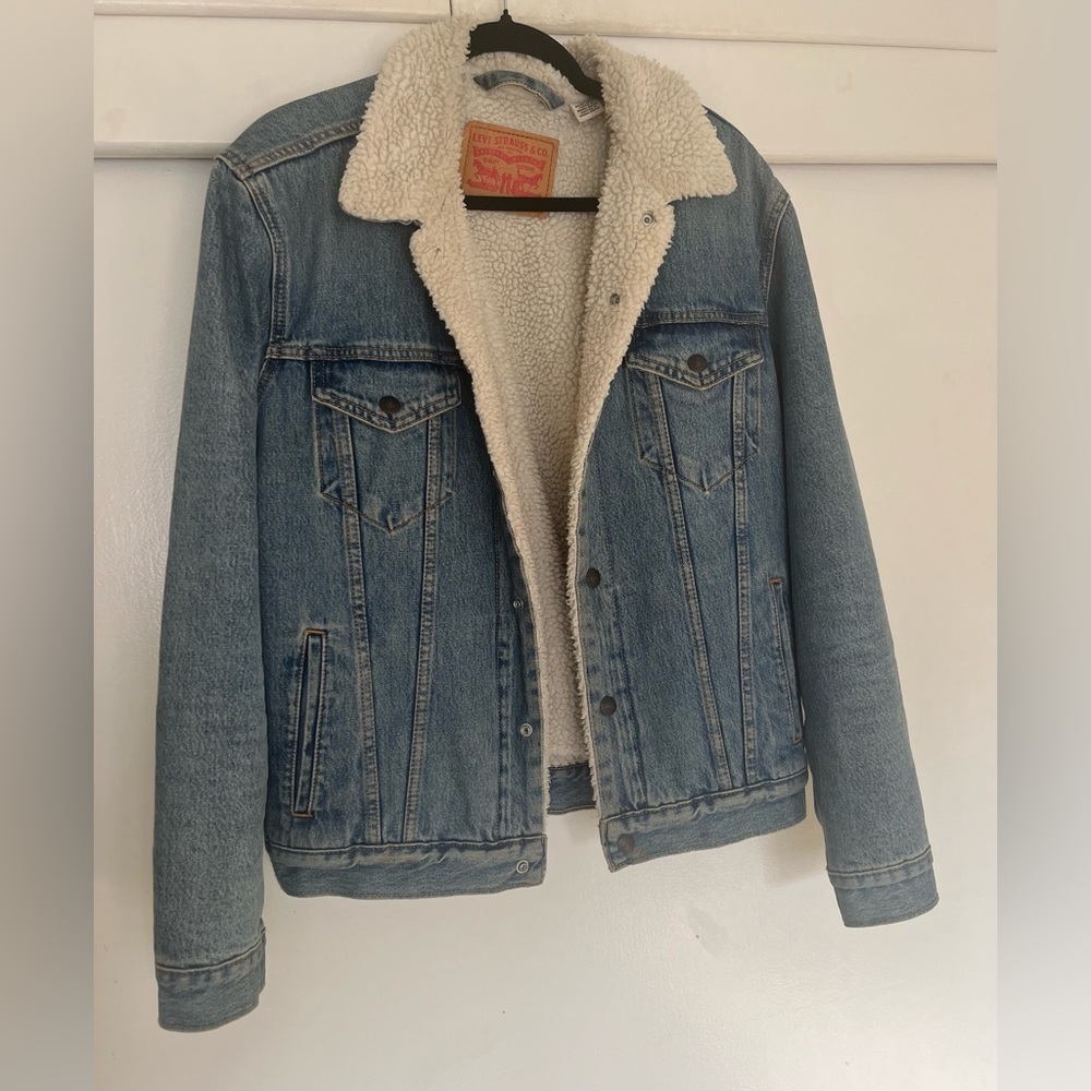 Men’s Levi’s Sherpa Lined Trucker Jacket Size Medium